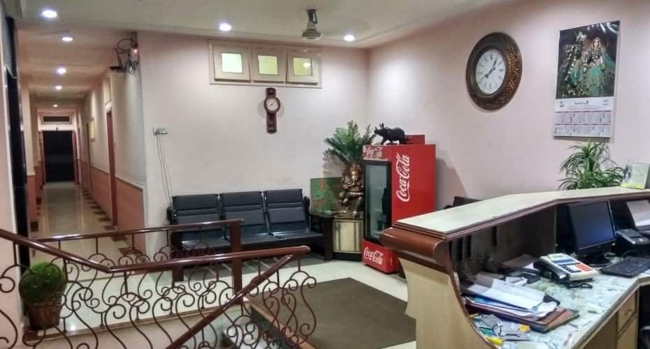 undefined Hotel Varsa 7