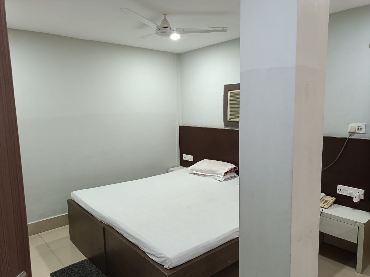 Deluxe Triple AC Room