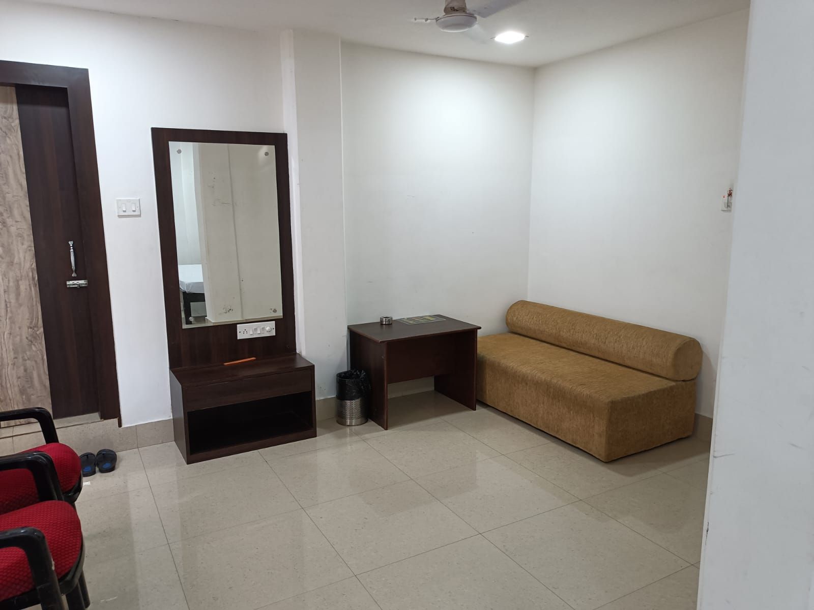 Hotel Kusum, Dibrugarh Semi Deluxe Non AC Double Room
