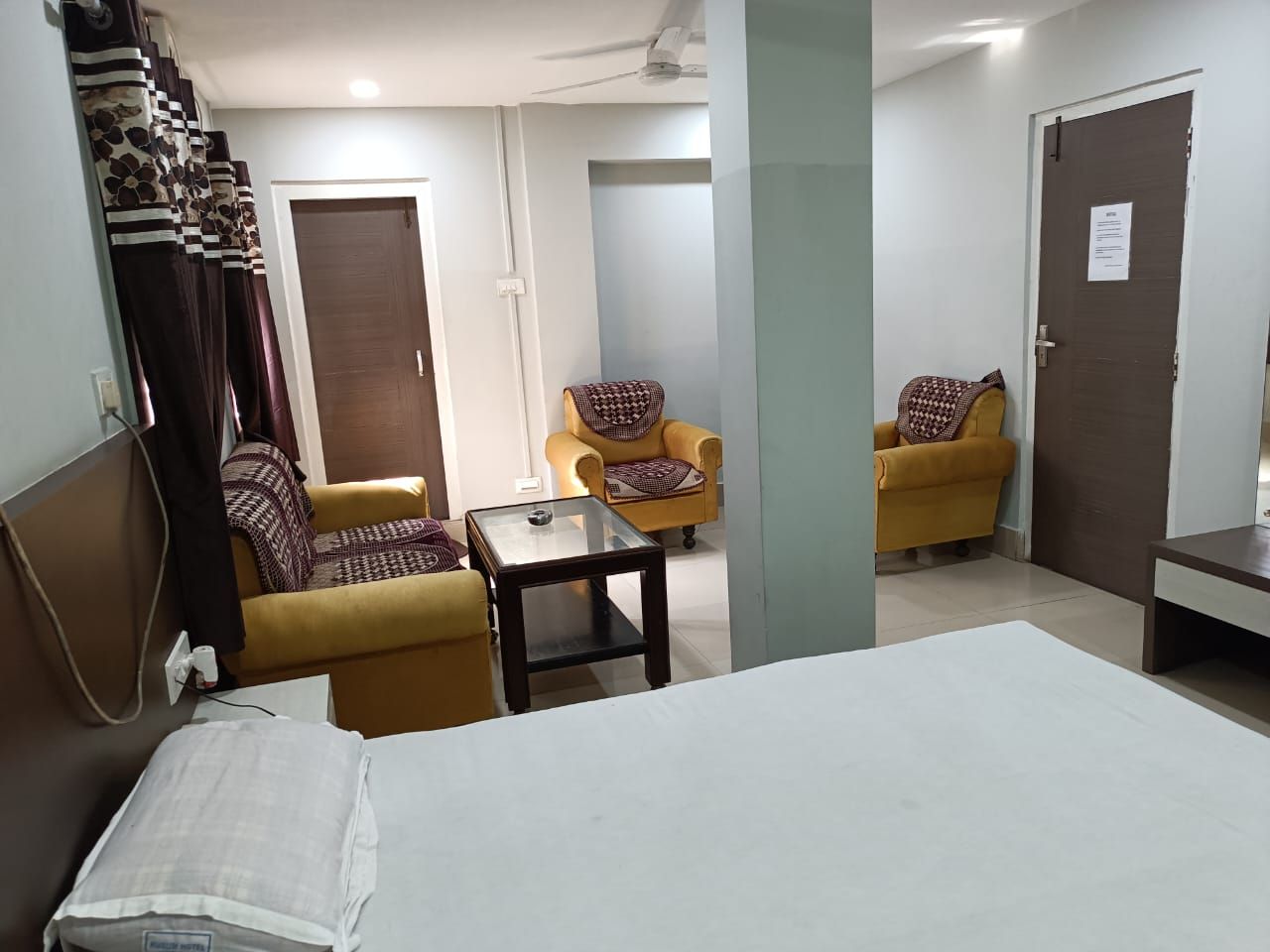 Deluxe Triple AC Room