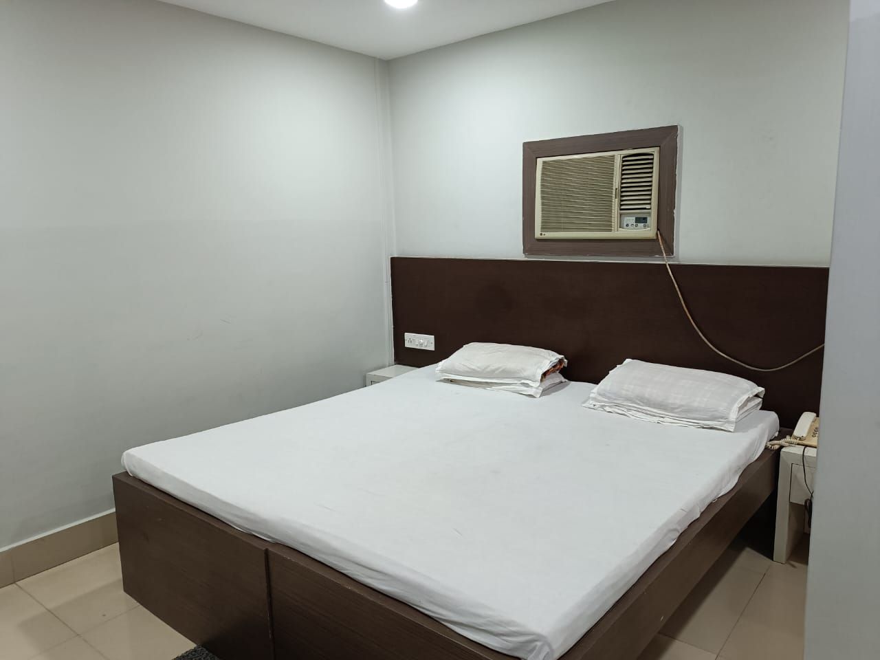 Deluxe Triple AC Room