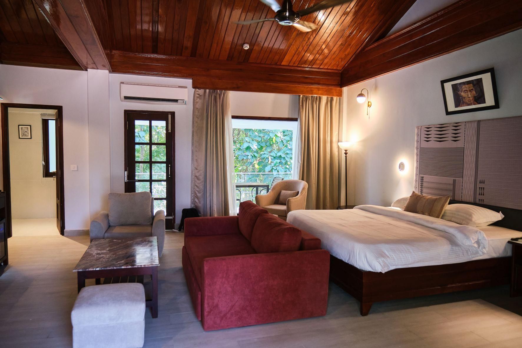 Zone Niathu Dimapur by the Park Zone Luxe Queen 3