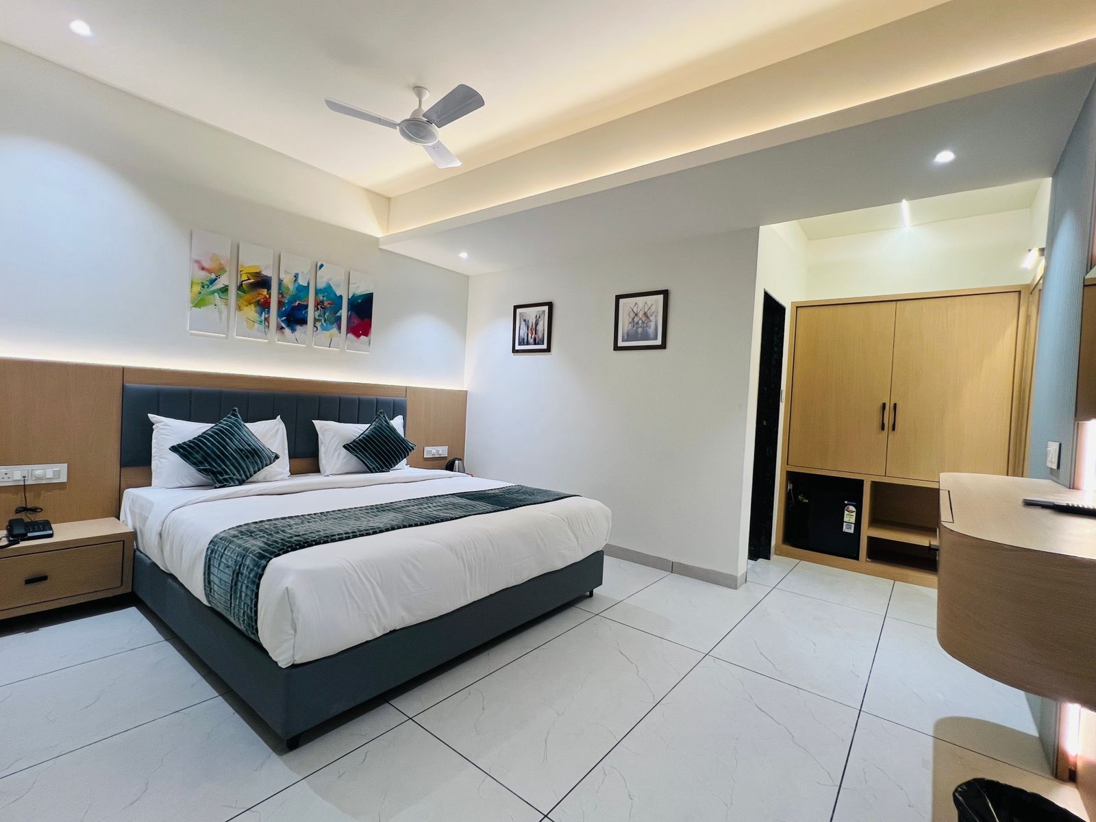 Hotel Hemal Garden Executive Room 2