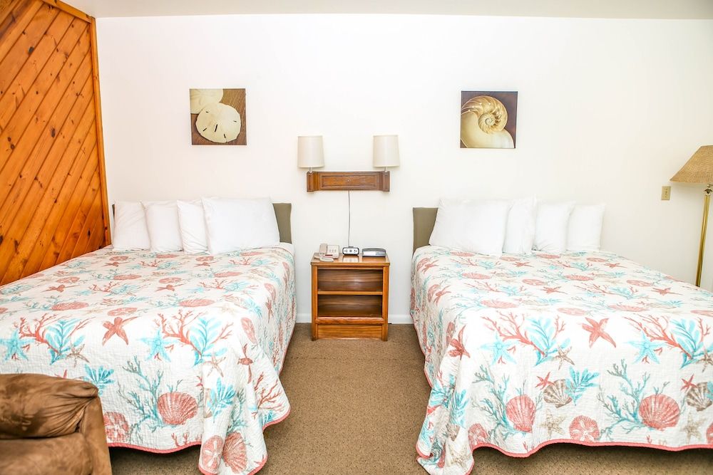 Waterside Inn Standard Double Room, 2 Queen Beds, Non Smoking