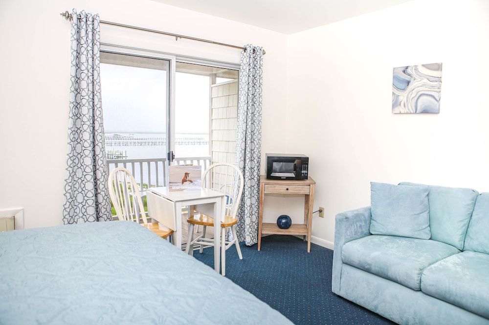Waterside Inn Deluxe Room, 2 Queen Beds, Sea View