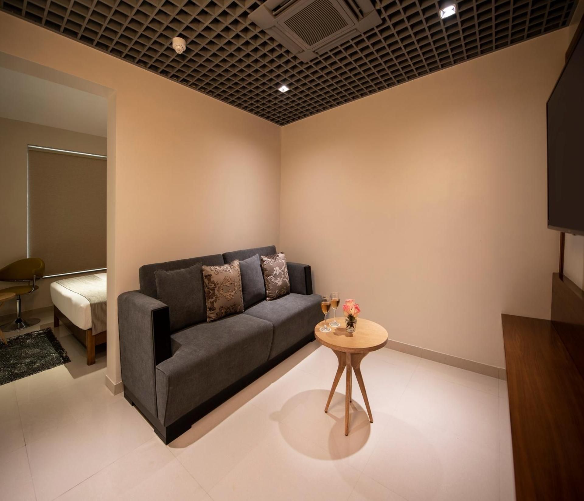 Suite With Set Breakfast