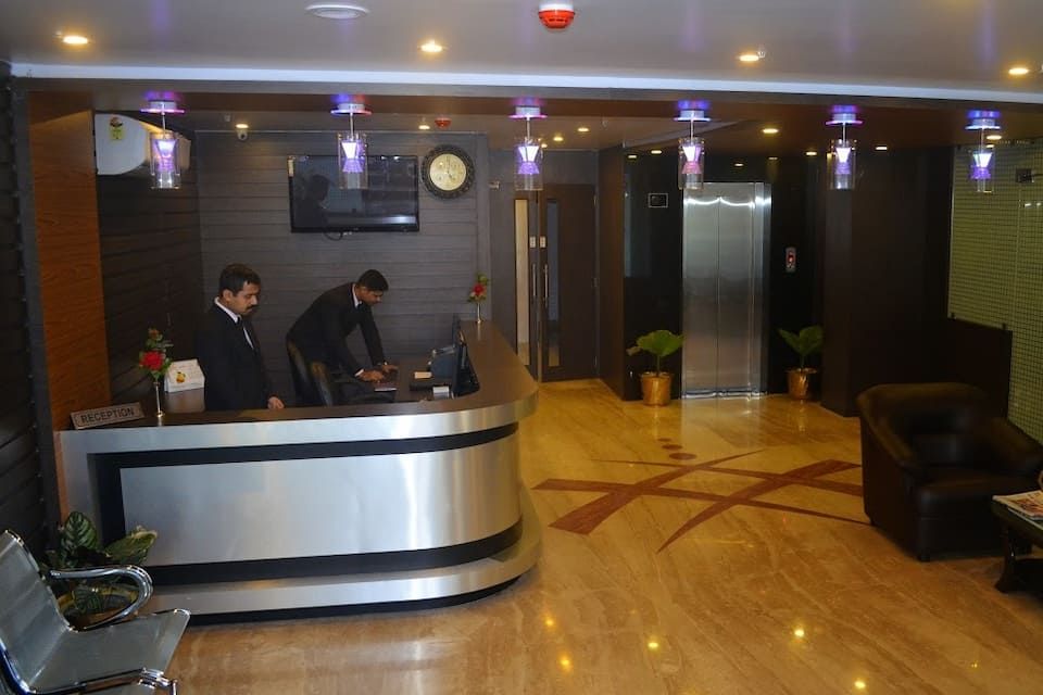 undefined Hotel Benerjee Inn 3 9