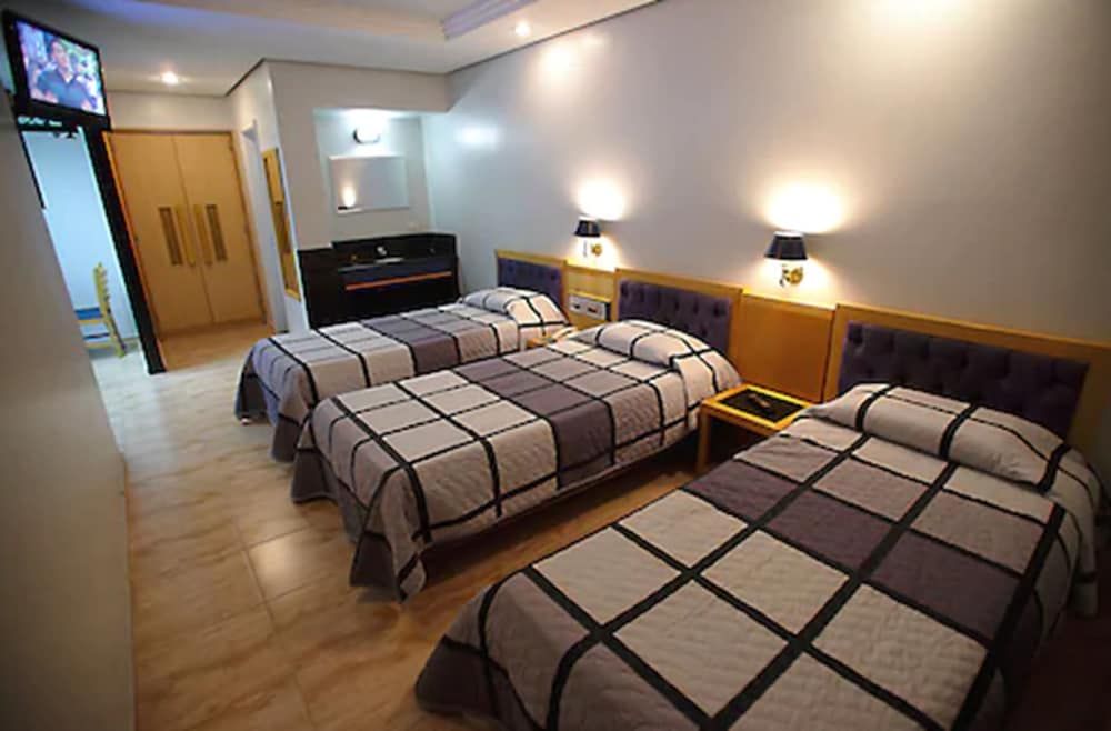 Hotel Columbia Standard Triple Room 6