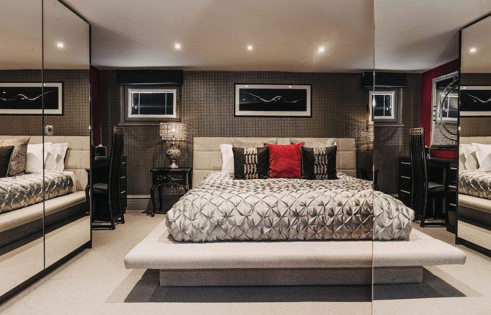 Square Townhouse Hemsley Junior Suite