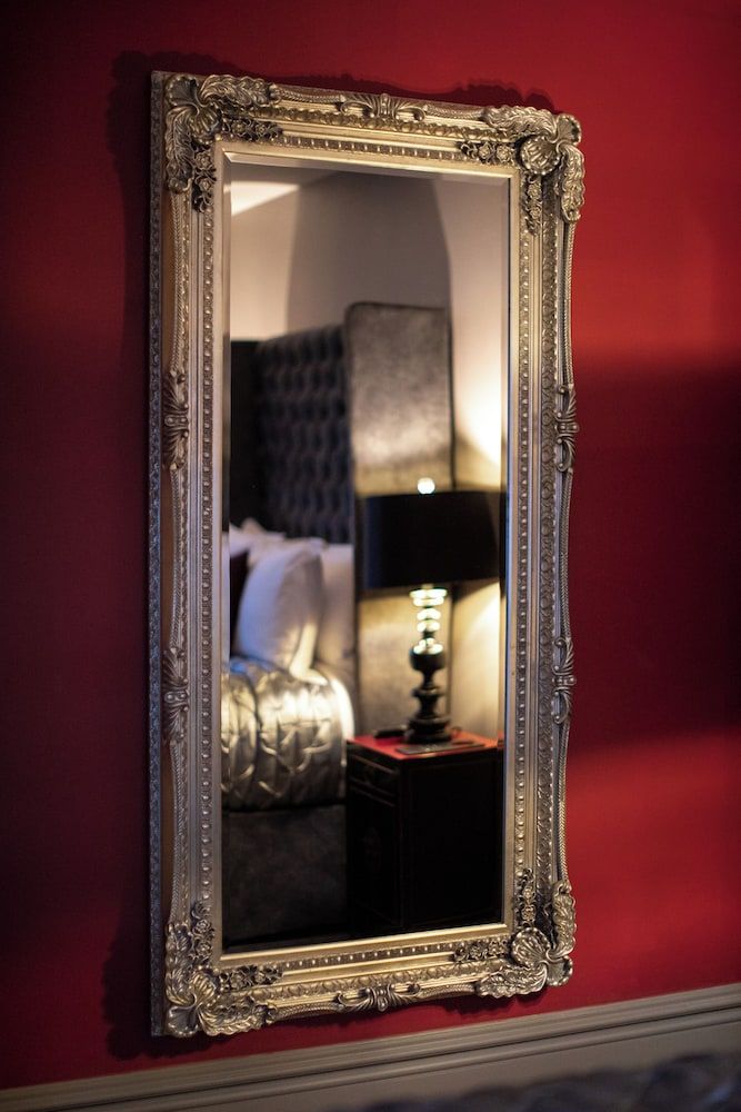 Square Townhouse Luxury Double Room 4