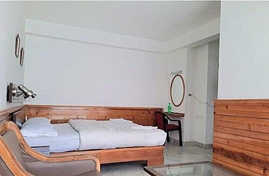 Sparrow Cherry Resort Near MG Marg Comfort Queen 2