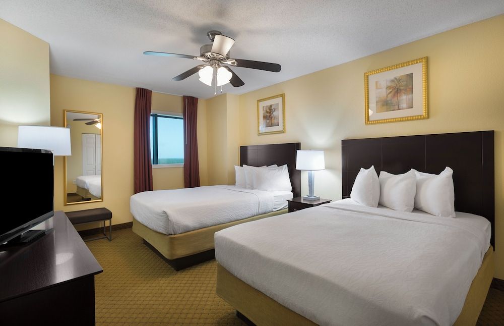 Classic Condo, 2 Bedrooms, Kitchen, Oceanfront