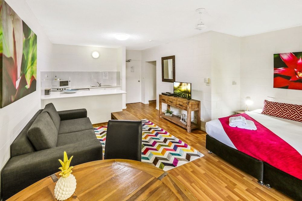 Cascade Gardens Studio Apartment 5
