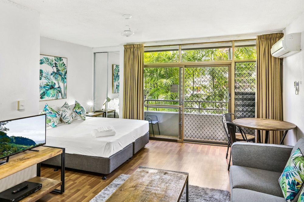 Cascade Gardens Studio Apartment