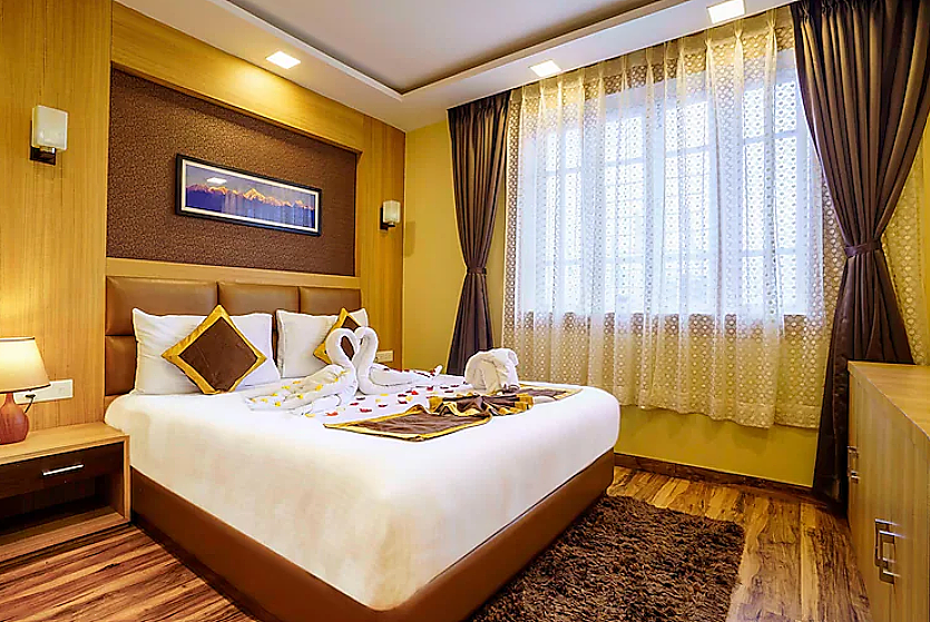 Mg Marg Skyline Suite