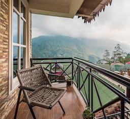 Cottage Room With Balcony