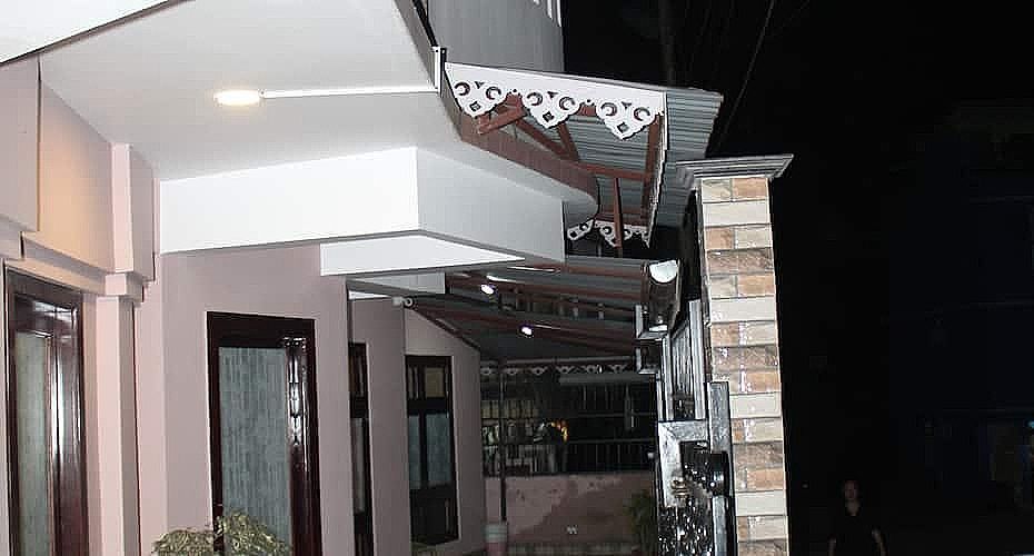 undefined Hotel Leo International 7