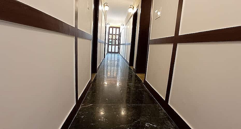 undefined Hotel Leo International 3