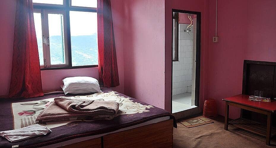 Deluxe Double Bedroom