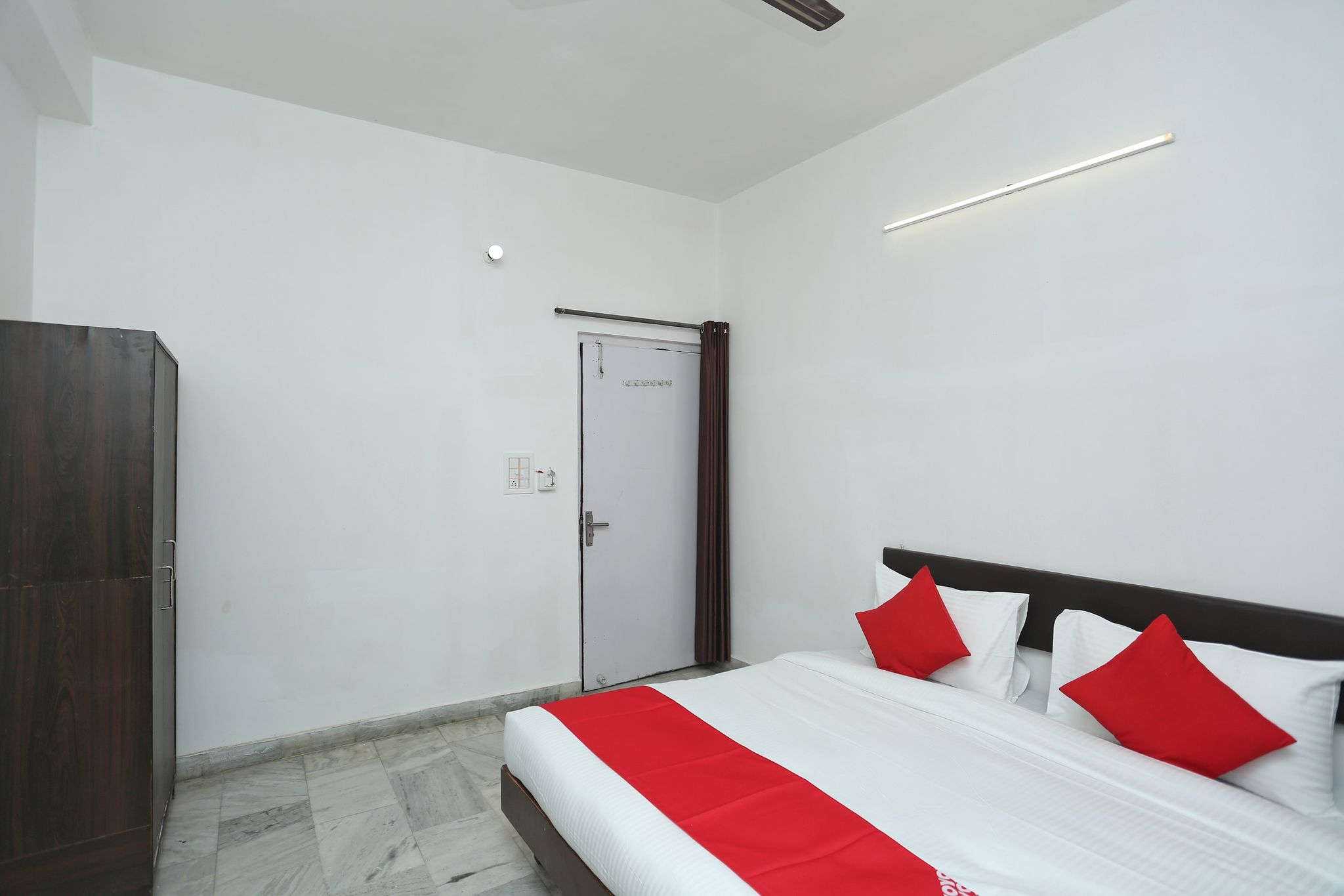 Hotel O by OYO Raghav Hotel Classic 7