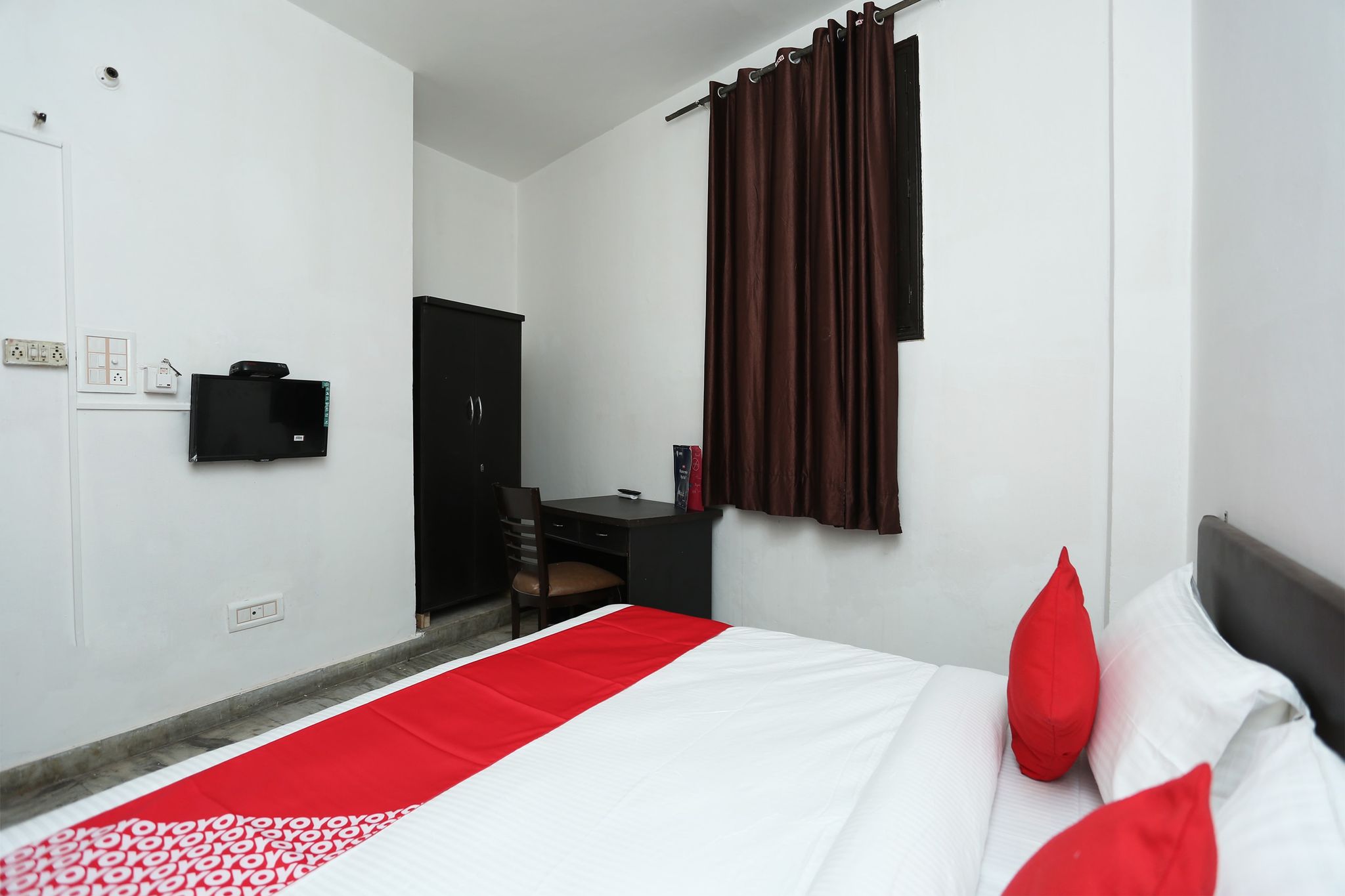 Hotel O by OYO Raghav Hotel Classic 8