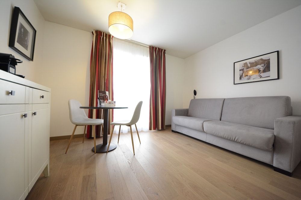 Cerise Chatou Apartment (4 people) 5