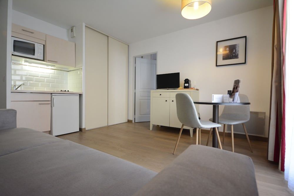 Cerise Chatou Apartment (4 people) 6