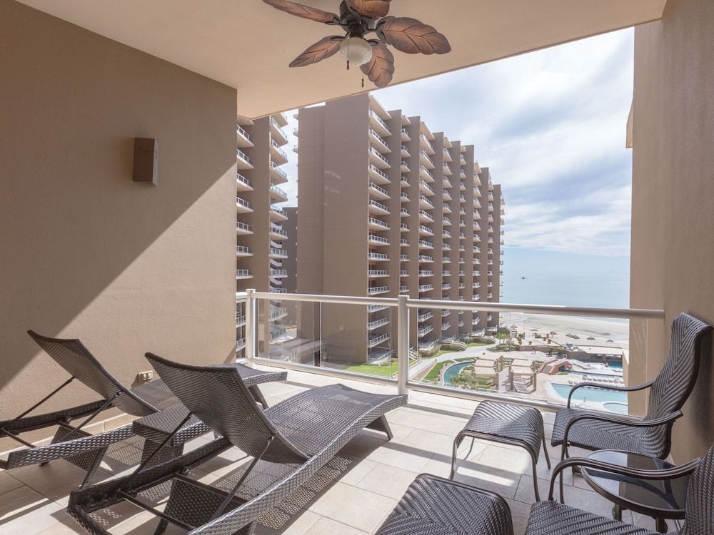 Las Palomas Beach & Golf Resort Room, 1 Bedroom, Oceanfront 8