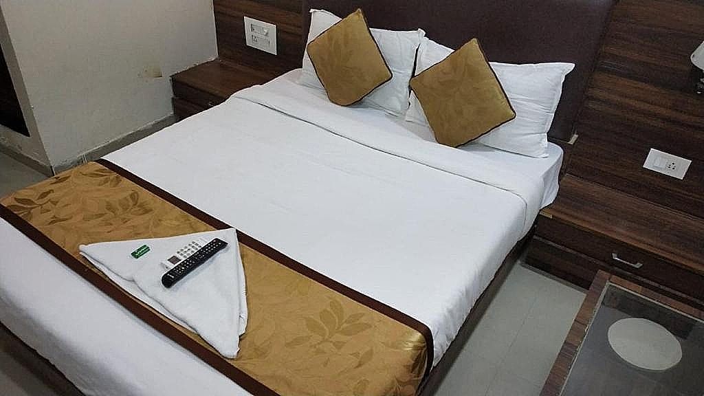 Hotel J D Residency Deluxe Room 10