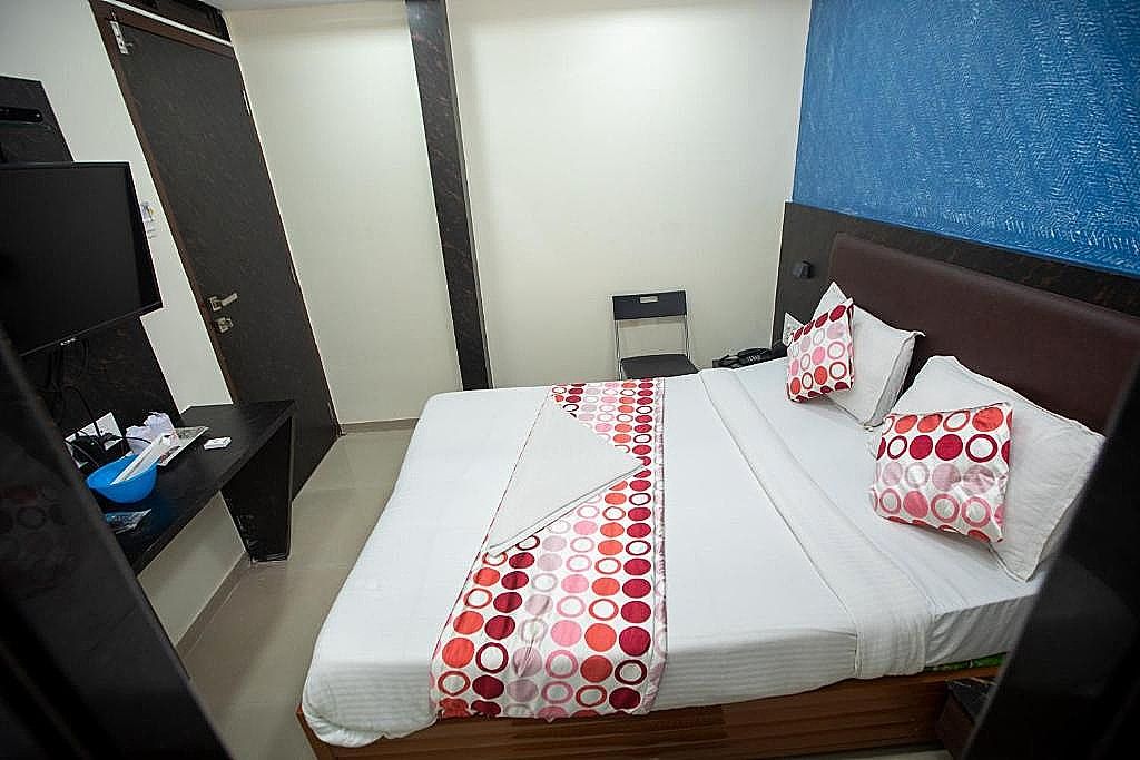 Hotel J D Residency Deluxe Room 23