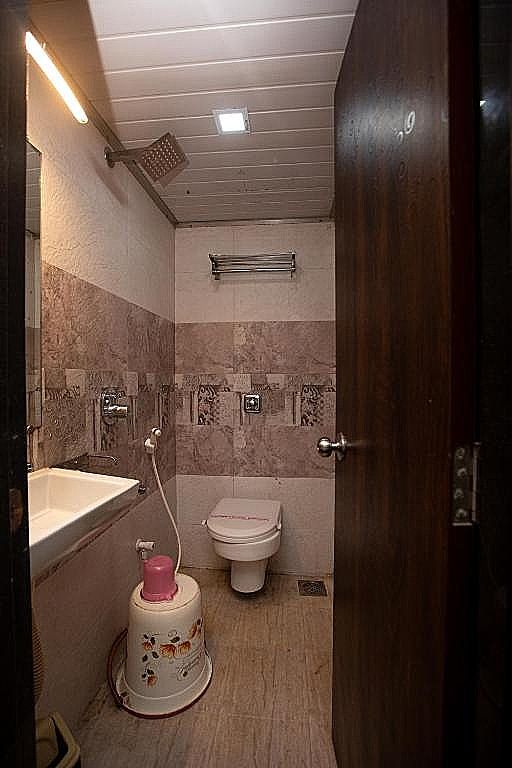 Hotel J D Residency Deluxe Room 29