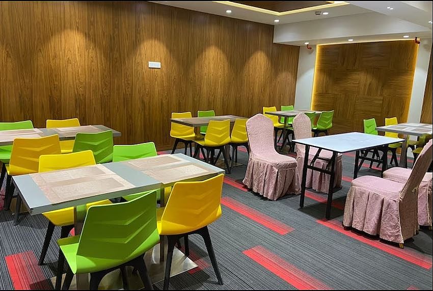 Food & Dining