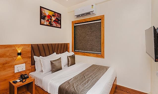 FabHotel Airport Palace Deluxe Room