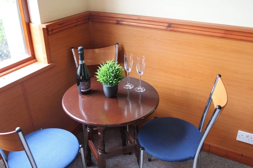 Redwings Lodge Sawtry Premier Family Room 3