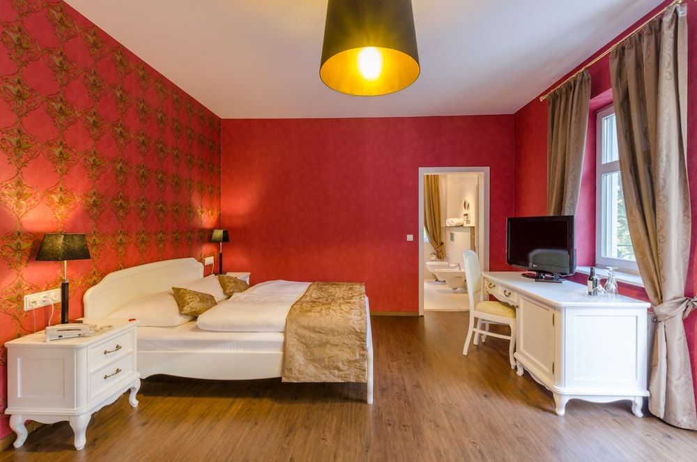 Basic Double Room