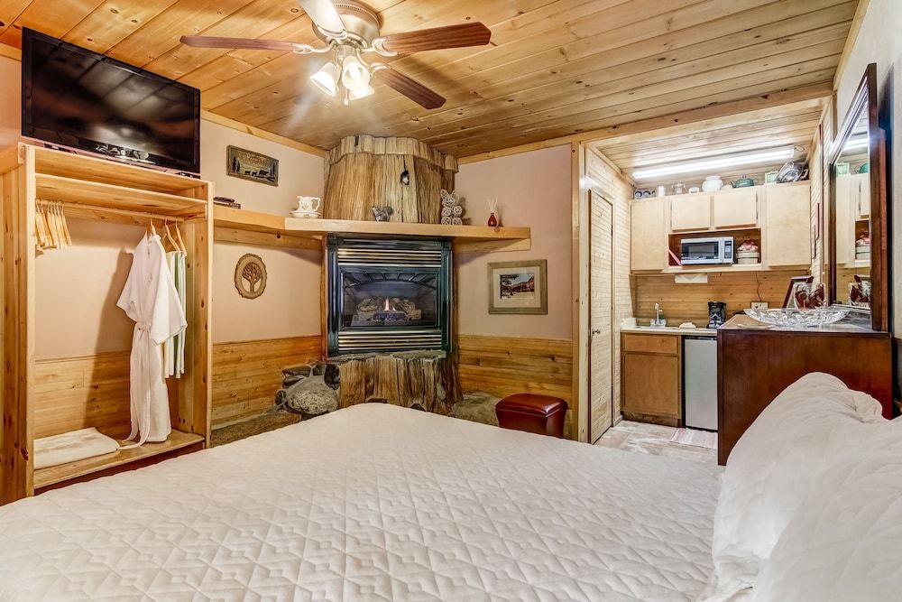 Room, 1 Queen Bed (Room 109)