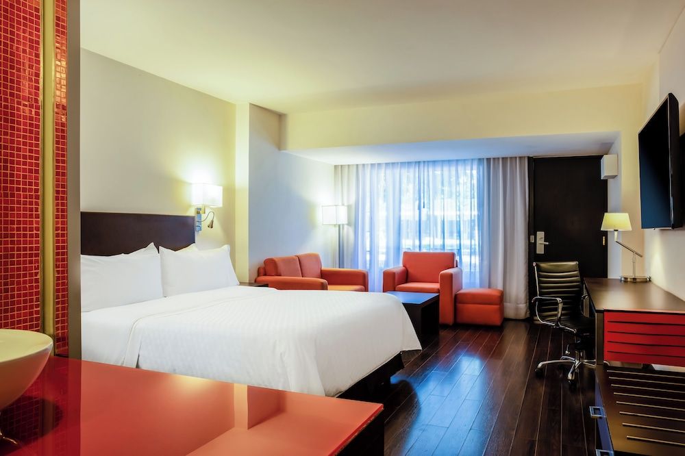 Fiesta Inn San Luis Potosi Glorieta Juarez Deluxe Room, 1 King Bed 3