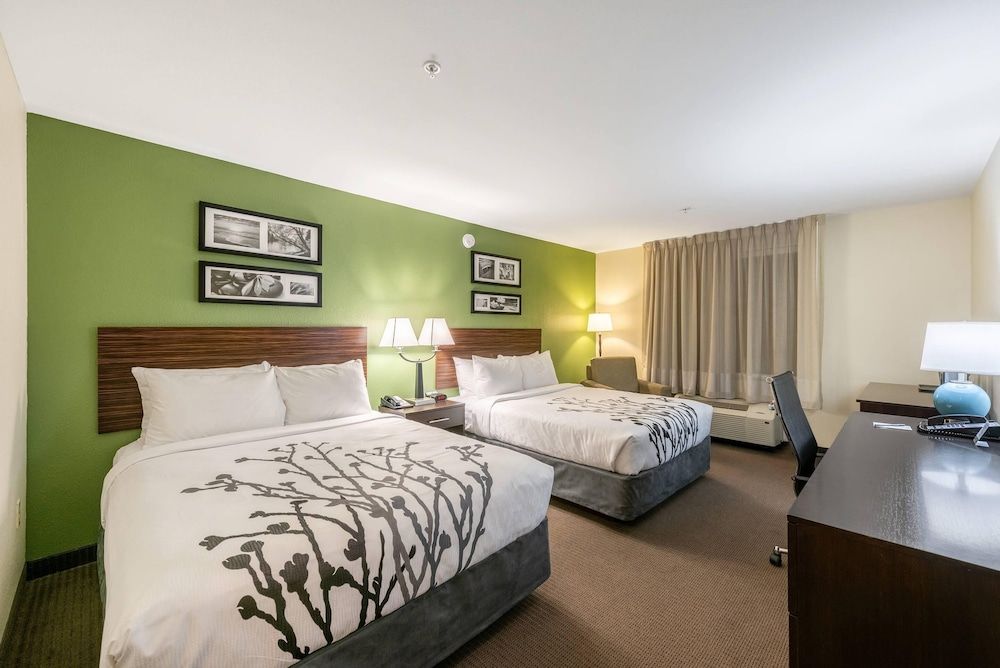 Comfort Room, 2 Queen Beds, Accessible (Hearing Accessible)