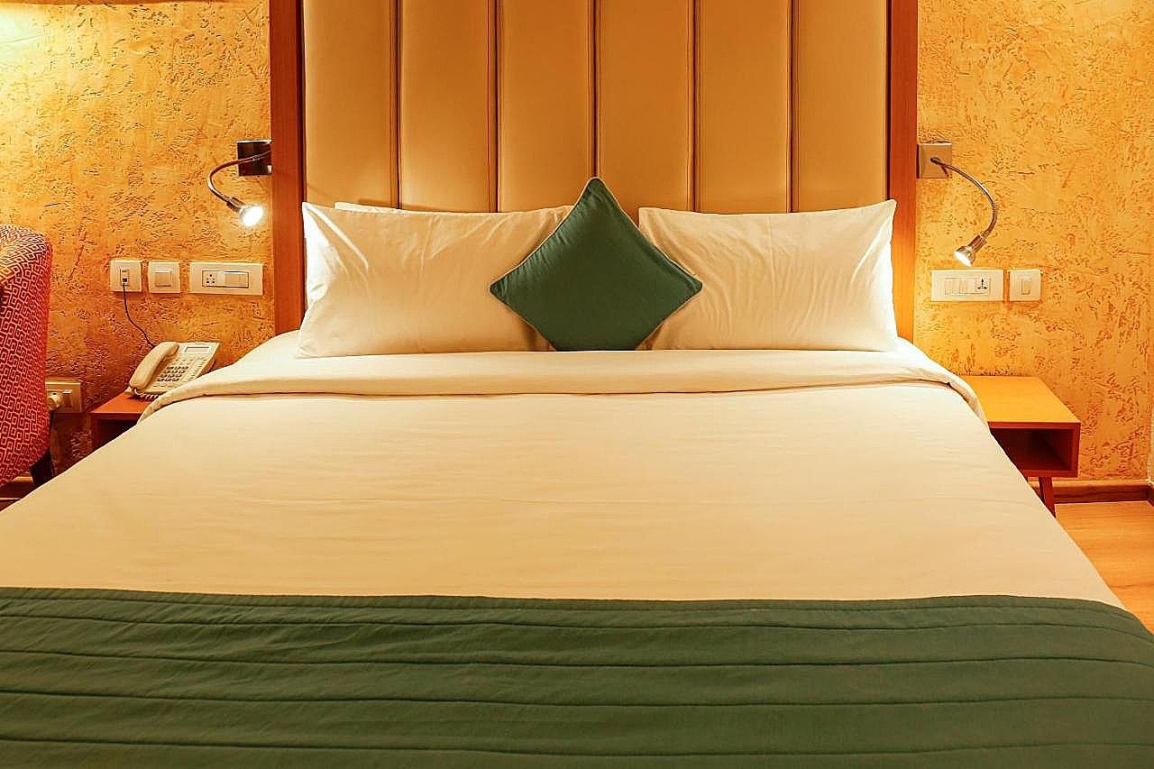 Day Use Room, Stay Is Valid For 06 Hrs Between 1000 Hrs To 1700 Hrs