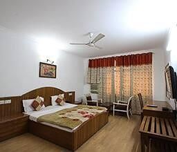 undefined Hotel Hills Home 9