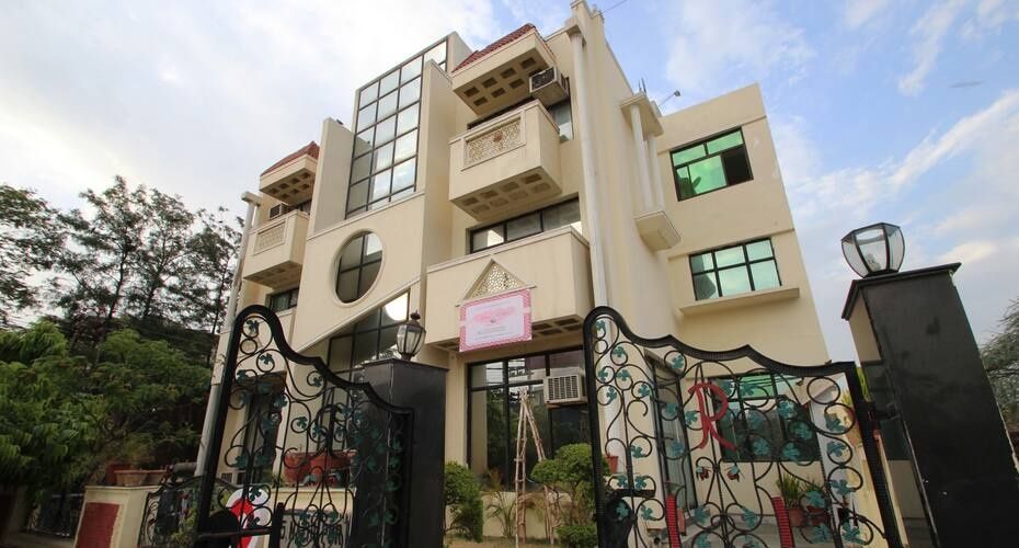 undefined Hotel Hills Home 6