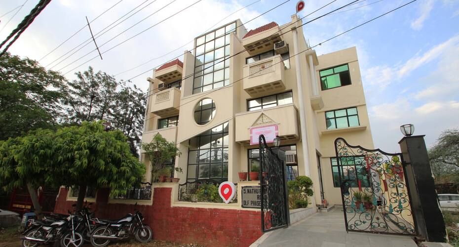 undefined Hotel Hills Home 8