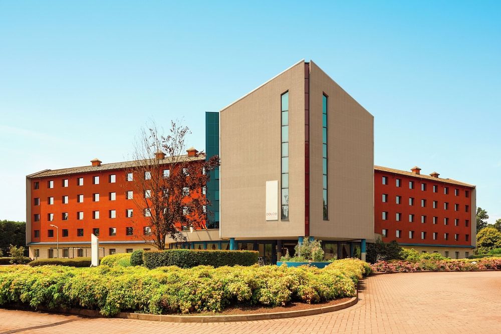 undefined Zeus Essence Dolce by Wyndham Milan Malpensa