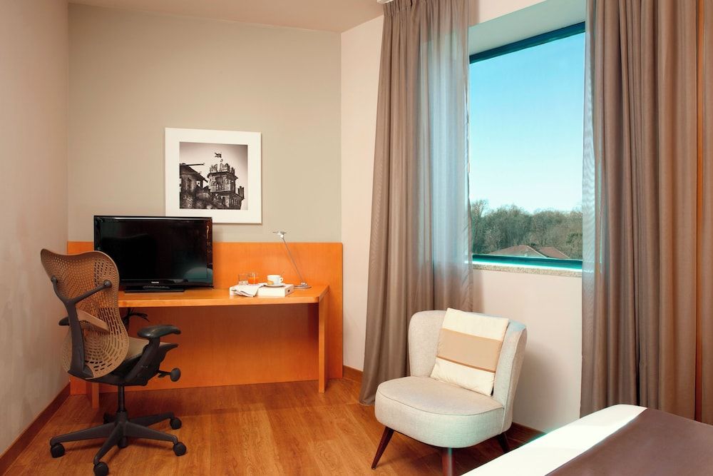 undefined Zeus Essence Dolce by Wyndham Milan Malpensa 10