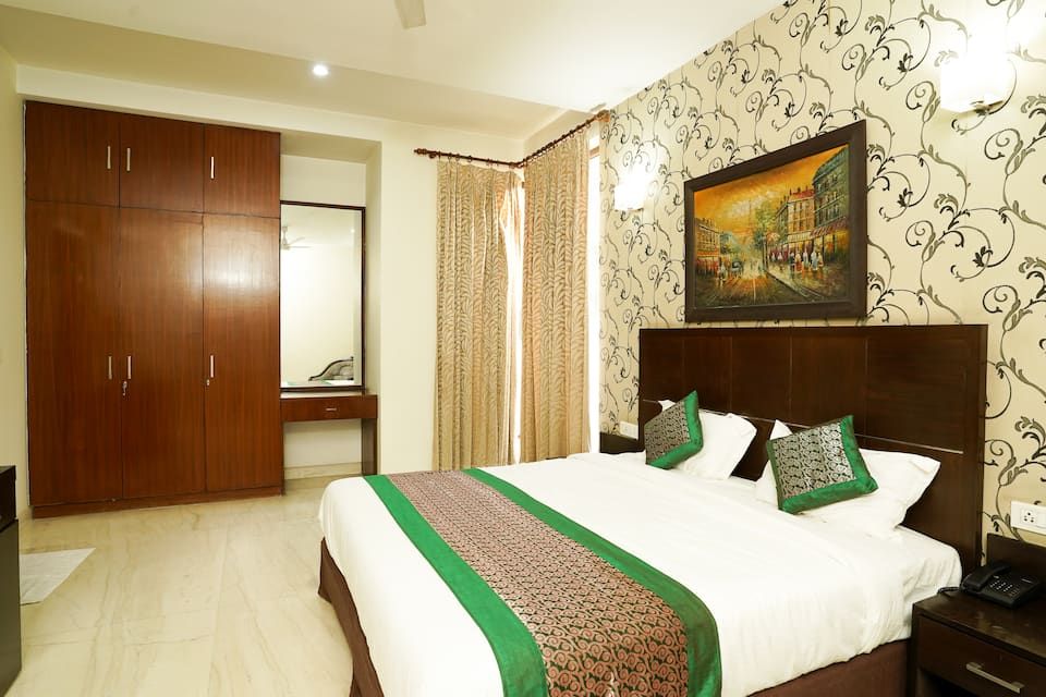 undefined Lime Tree Hotel Sushant Lok 5