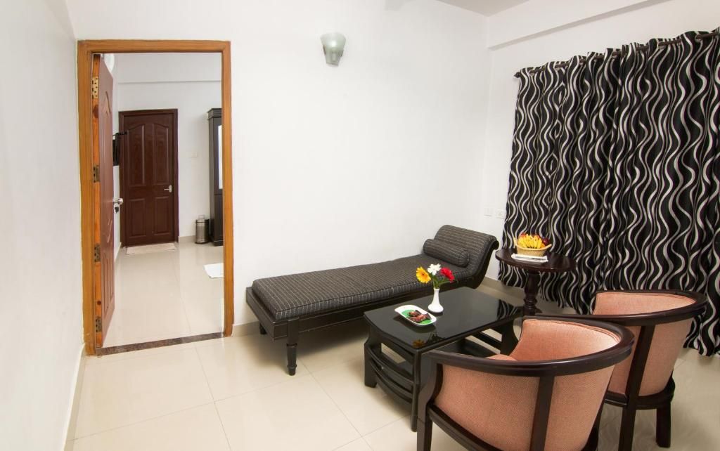 Chandana Inn Deluxe Double Room 4