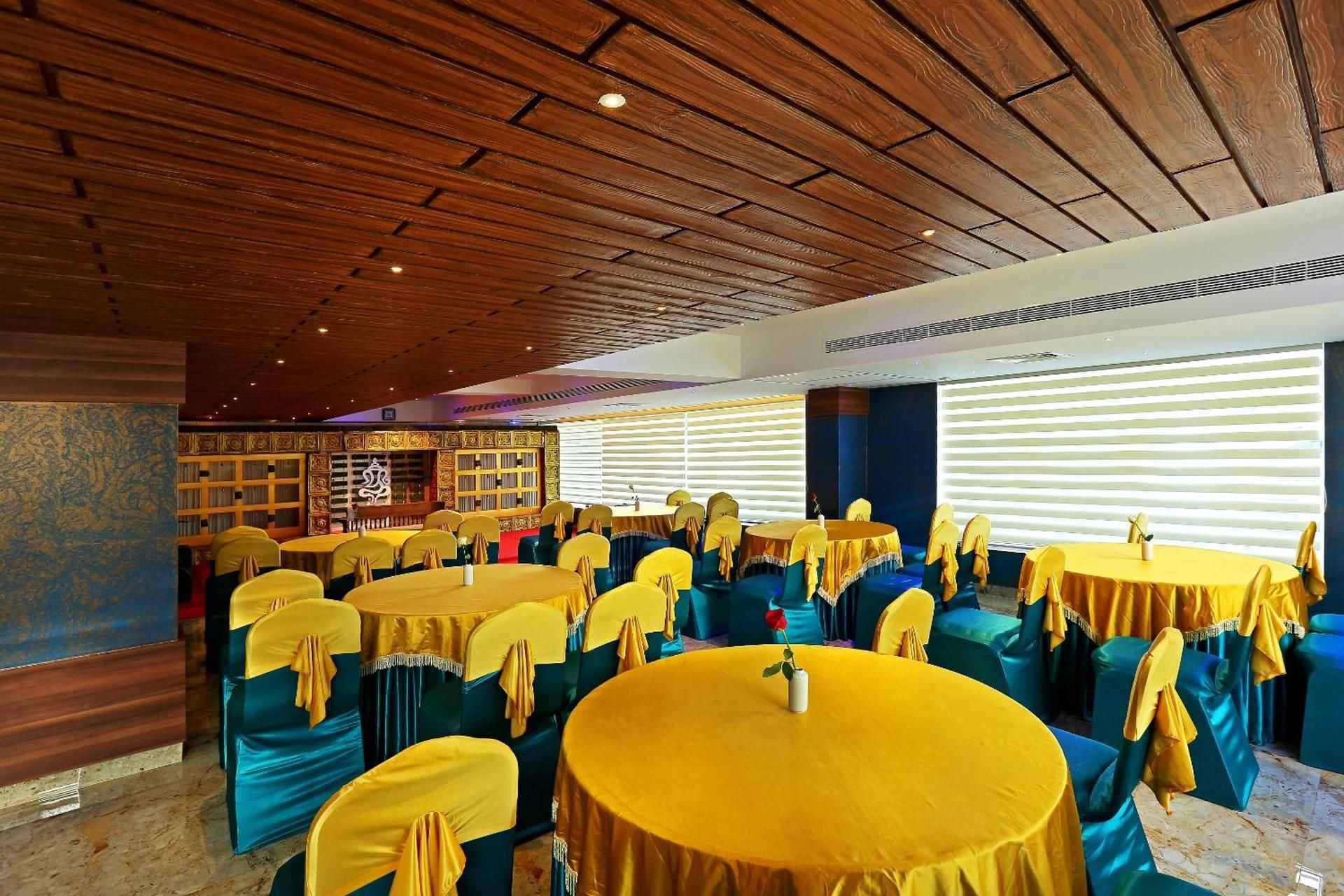 Food & Dining