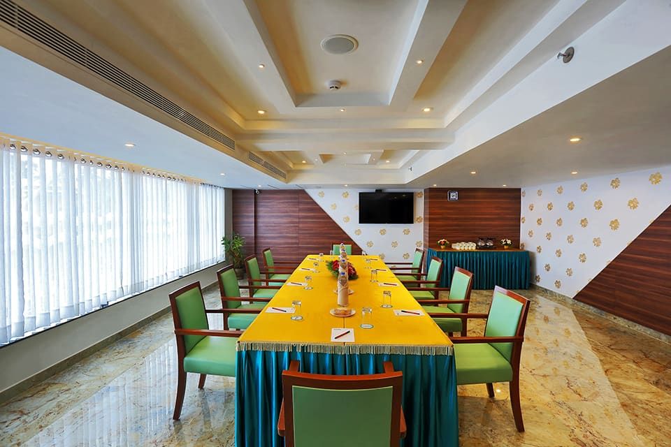 Food & Dining