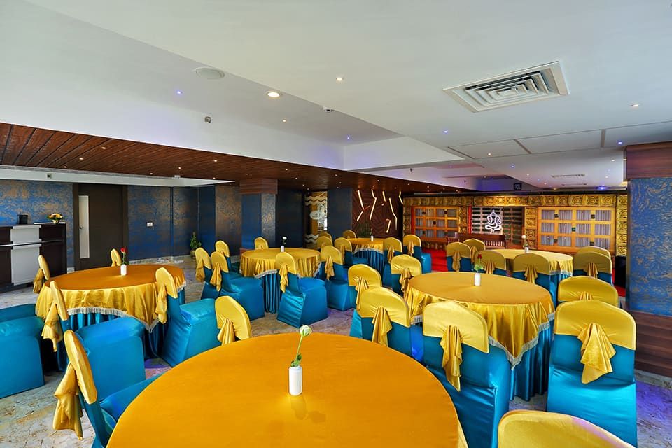 Food & Dining