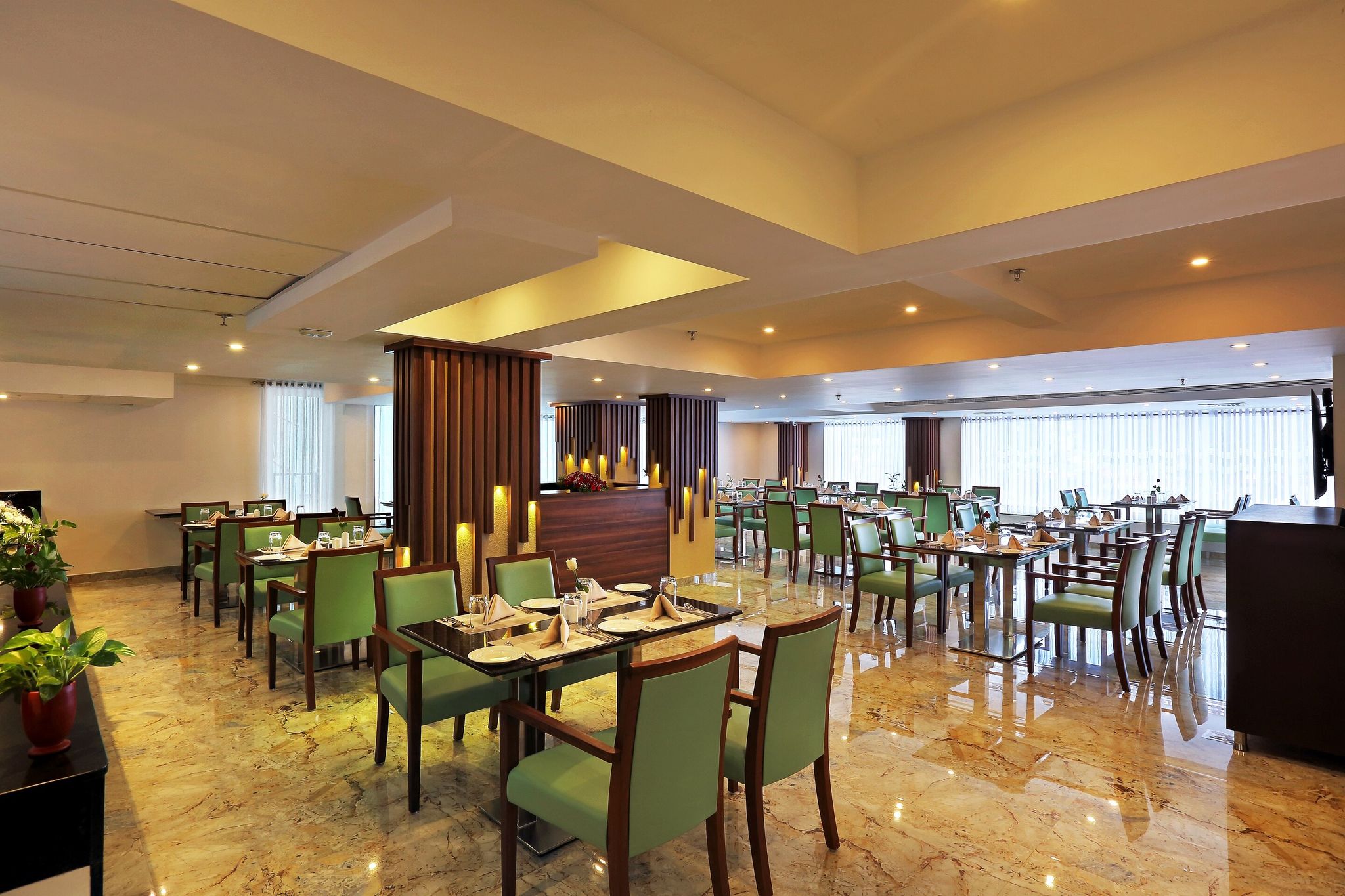 Food & Dining